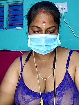 Snapshot of TamilSembaruthi143 chatting on June 10, 9:14 pm TamilSembaruthi143 online show from June 10, 9:14 pm