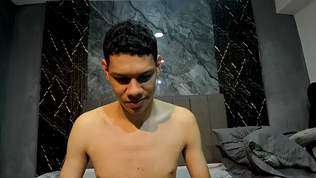 milo cruz  online show from June 25, 5:12 am