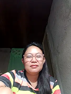 Snapshot of hotpinay_45 chatting on March 6, 7:43 pm hotpinay 45 online show from March 6, 7:43 pm