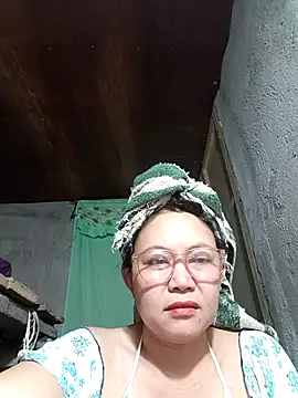 Snapshot of hotpinay_45 chatting on March 18, 12:25 am hotpinay 45 online show from March 18, 12:25 am