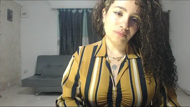 taiana zoe online show from February 8, 7:34 am