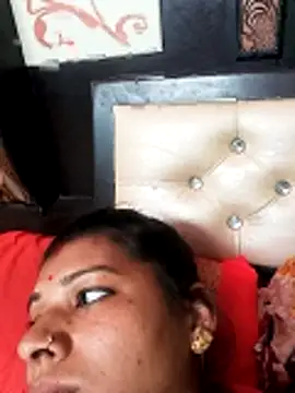 Snapshot of Binnu_pande chatting on February 7, 9:24 am Binnu pande online show from February 7, 9:24 am