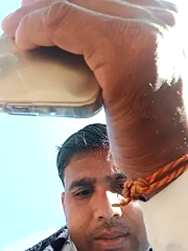 Snapshot of Binnu_pande chatting on February 25, 3:49 am Binnu pande online show from February 25, 3:49 am