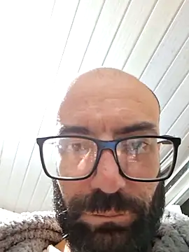 Snapshot of Robsonitj90 chatting on June 9, 9:37 pm Robsonitj90 online show from June 9, 9:37 pm