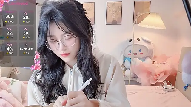 Luminous4173 online show from February 18, 7:15 am