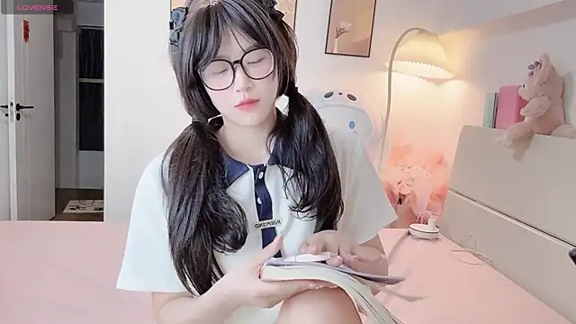 Luminous4173 online show from May 5, 8:44 am