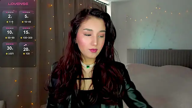 Snapshot of Anna_Elfii chatting on April 7, 12:49 pm Anna Elfii online show from April 7, 12:49 pm