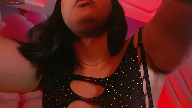 Maia Hotts online show from March 11, 11:27 am