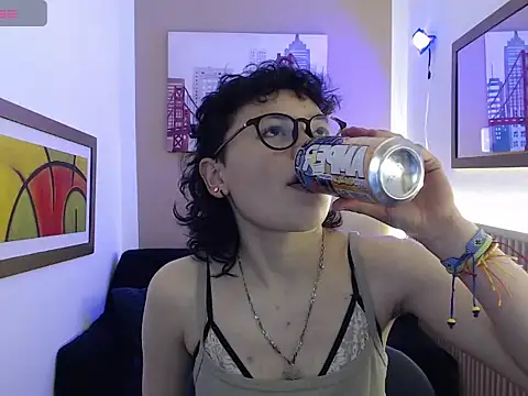 Snapshot of samantta_ink chatting on February 25, 1:43 pm samantta ink online show from February 25, 1:43 pm