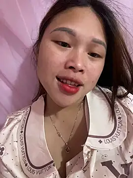 Emxinhka1 online show from April 19, 2:49 pm