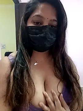 Snapshot of Aliya_Hott chatting on March 19, 5:33 am Aliya Hott online show from March 19, 5:33 am