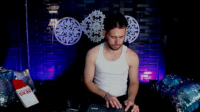 Snapshot of dany_ray chatting on March 20, 11:59 am dany ray online show from March 20, 11:59 am