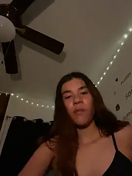 Snapshot of roc_i chatting on March 24, 5:12 am roc i online show from March 24, 5:12 am