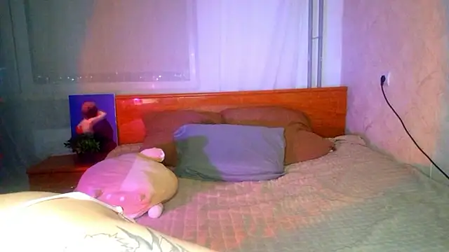 Kira Chain online show from February 1, 1:04 am