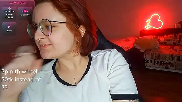 Kira Chain online show from February 9, 1:09 am