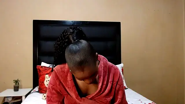 Snapshot of AppleAsss chatting on March 8, 8:01 pm AppleAsss online show from March 8, 8:01 pm