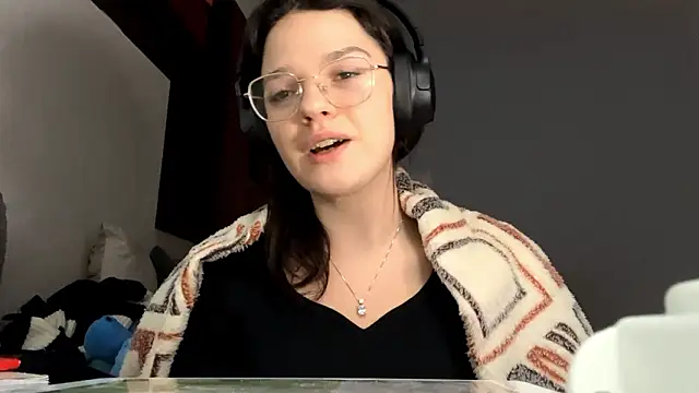 Leilla Marusel online show from February 12, 8:53 am