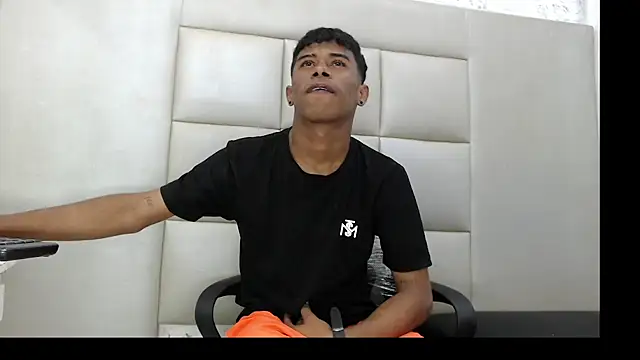 TonnyMarck online show from February 15, 2:19 am