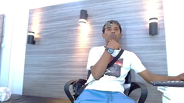 TonnyMarck online show from March 28, 3:06 am