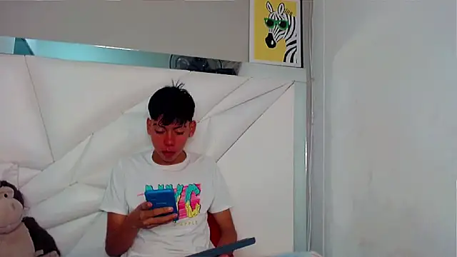 Liarr  online show from April 10, 8:13 pm