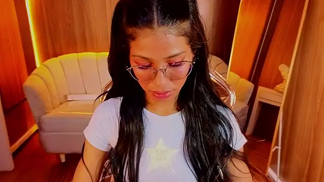 Alina b  online show from July 22, 7:49 pm