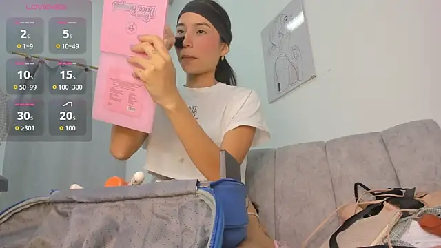 velvetluna  online show from May 8, 1:05 pm
