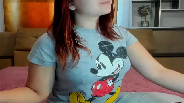 Snapshot of NotYourDoll chatting on February 12, 7:23 am NotYourDoll online show from February 12, 7:23 am