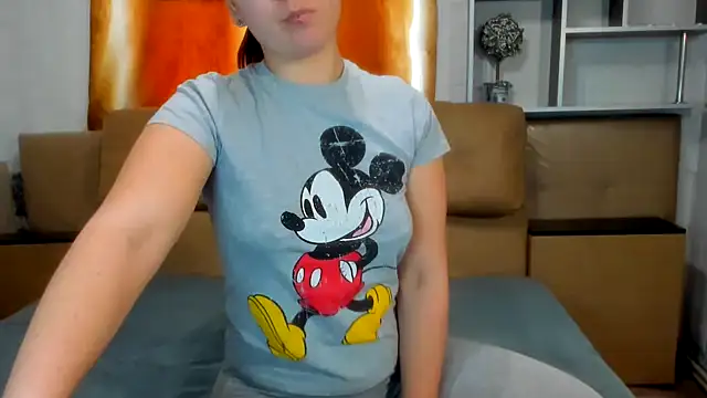 Snapshot of NotYourDoll chatting on March 6, 7:25 am NotYourDoll online show from March 6, 7:25 am