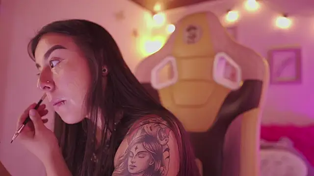 mavi boo online show from February 5, 6:34 pm