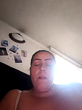 Snapshot of maynor_1998 chatting on March 26, 10:48 pm maynor 1998 online show from March 26, 10:48 pm