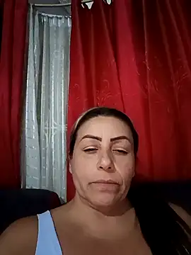 Snapshot of maynor_1998 chatting on May 5, 11:35 pm maynor 1998 online show from May 5, 11:35 pm