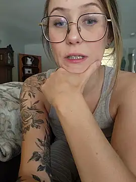 MissMiley online show from February 4, 2:23 pm