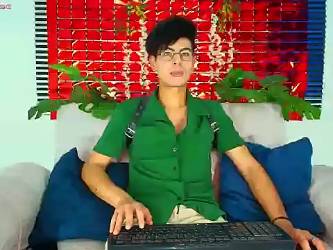 ThiiagoSaeenz online show from February 13, 3:08 pm