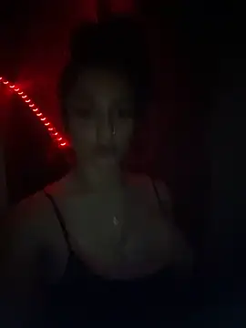 Snapshot of heluvsbabii chatting on March 17, 3:33 am heluvsbabii online show from March 17, 3:33 am