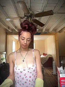 Snapshot of heluvsbabii chatting on April 3, 6:28 pm heluvsbabii online show from April 3, 6:28 pm