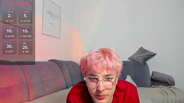 Snapshot of bunnyblush67 chatting on April 9, 8:31 am bunnyblush67 online show from April 9, 8:31 am