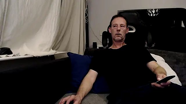 Sexy Ass Mike online show from February 18, 9:33 pm