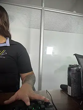 Nahomy Benett online show from February 4, 11:38 am