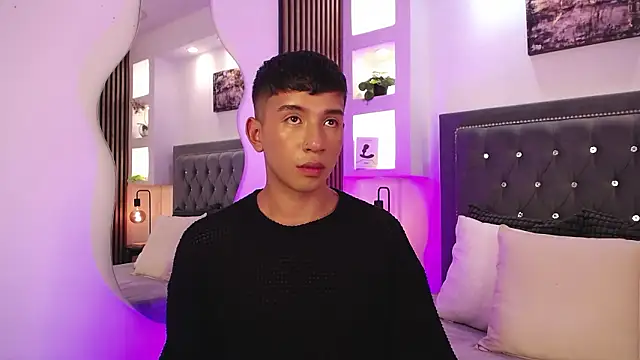 Snapshot of Fancy_Vixen chatting on March 13, 4:41 am Fancy Vixen online show from March 13, 4:41 am