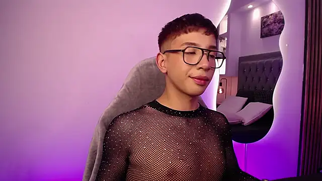 Snapshot of Fancy_Vixen chatting on March 30, 5:41 am Fancy Vixen online show from March 30, 5:41 am