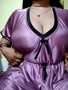 PARI51 online show from February 24, 8:40 pm