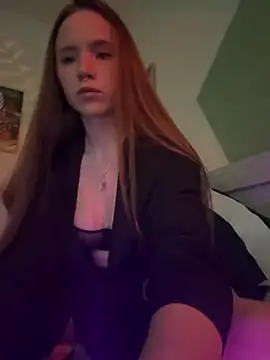 ameliamooon online show from February 5, 8:24 pm