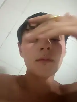 Snapshot of sirenitamua chatting on April 8, 5:18 am sirenitamua online show from April 8, 5:18 am