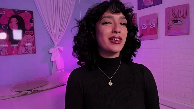Snapshot of Cleo_Foxx chatting on July 27, 12:01 pm Cleo Foxx online show from July 27, 12:01 pm
