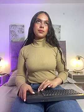Snapshot of Annie_bonnie_ chatting on June 15, 11:34 am Annie bonnie online show from June 15, 11:34 am