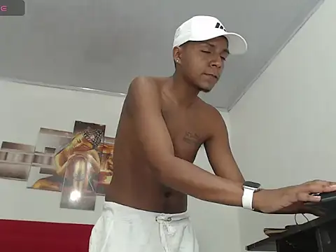 hotboyluxe online show from February 11, 6:13 pm