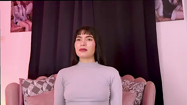 dakotacollins  online show from May 29, 3:04 am