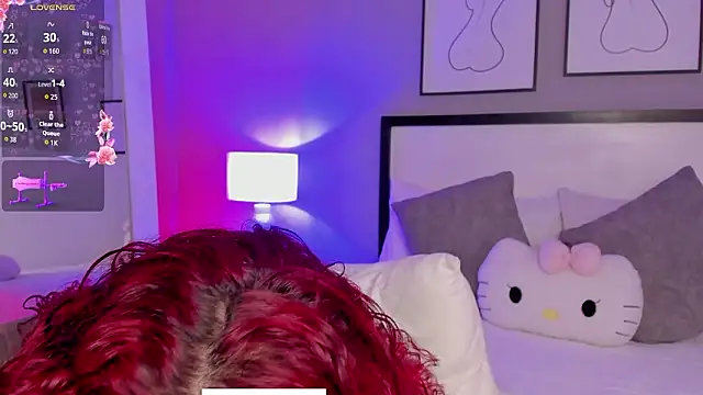 QueenRose    online show from March 14, 1:05 pm