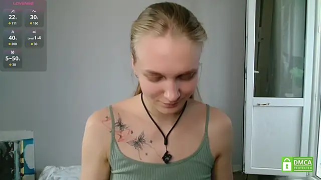 Snapshot of Alex-wer chatting on June 8, 1:11 pm Alex-wer online show from June 8, 1:11 pm