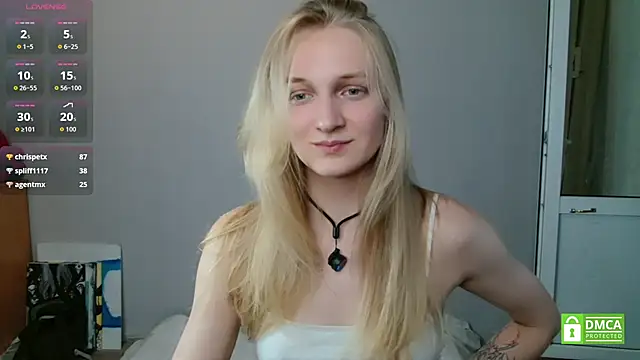 Snapshot of Alex-wer chatting on June 12, 8:30 pm Alex-wer online show from June 12, 8:30 pm